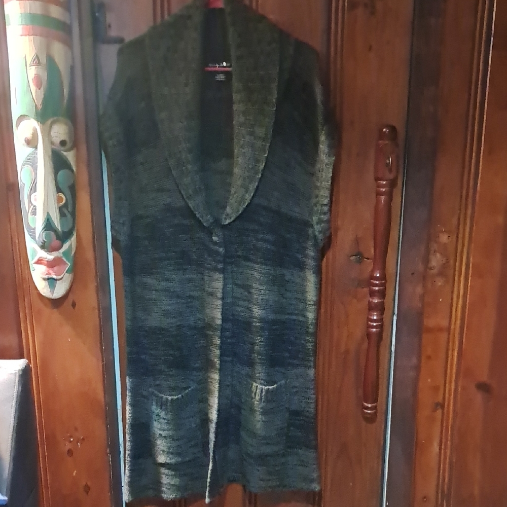 Alexandra Bartlett Black and Gray Knit Sweater